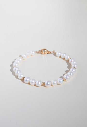 Paloma Pearl Bracelet Magnetic clasp - Valentina New York - 6.5" - biwa pearl