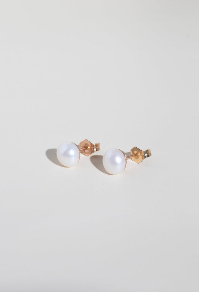 Pearl Stud earrings - Valentina New York - dainty earrings